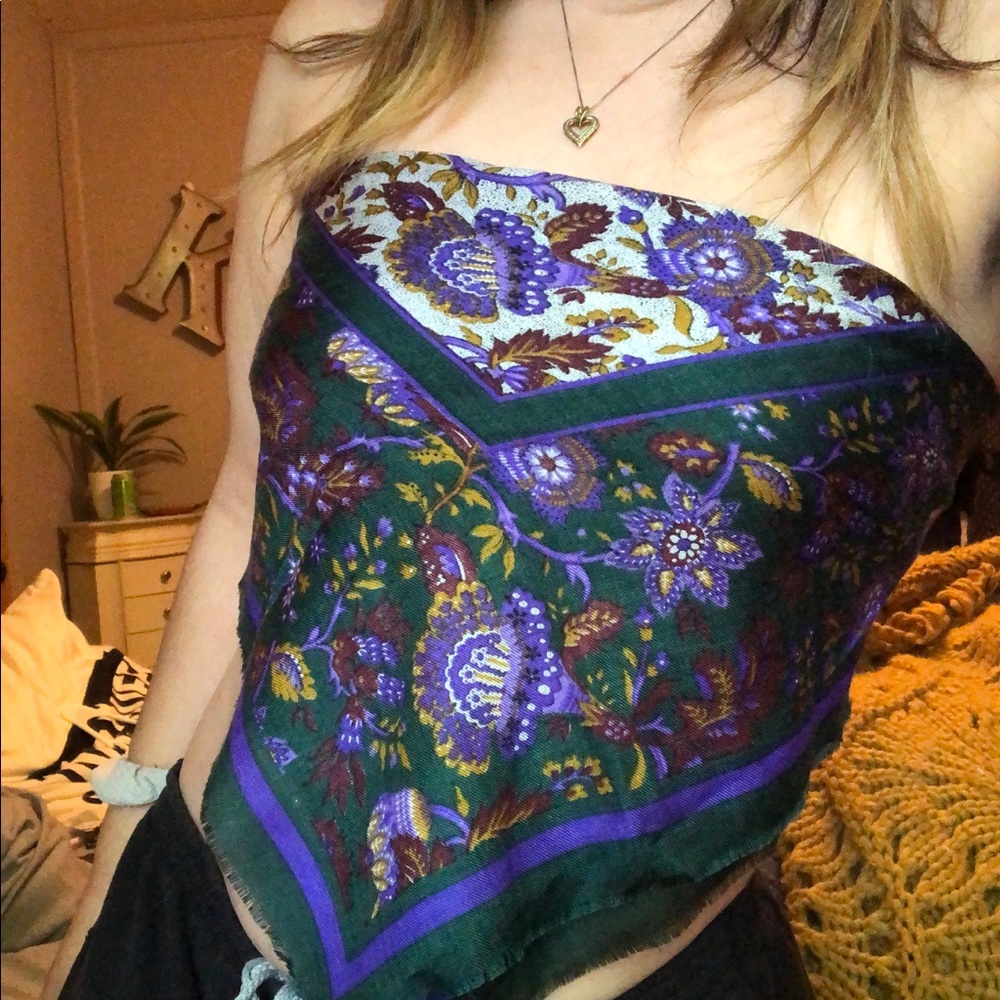 scarf top